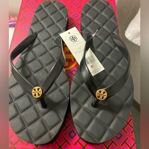 Tory Burch Beach women’s flat Flip flop size 8 US Brand new.